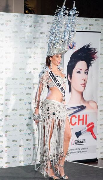 National Costumes at Miss Universe 2010 (30 pics)