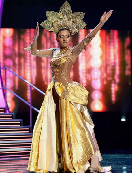 National Costumes at Miss Universe 2010. Part 2 (21 pics)