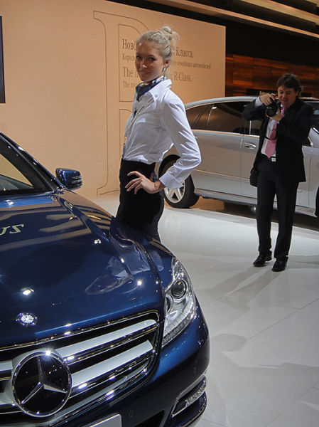 Russian Girls at a Car Show (51 pics)