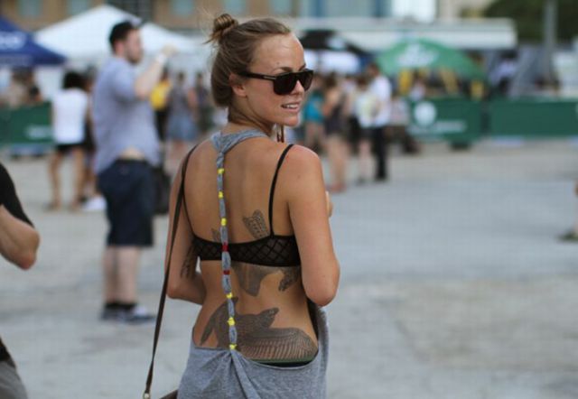 Summer Girls (79 pics)