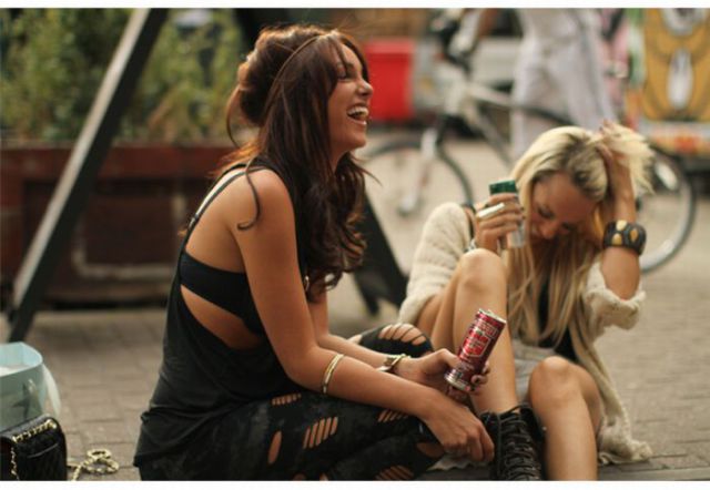 Summer Girls (79 pics)