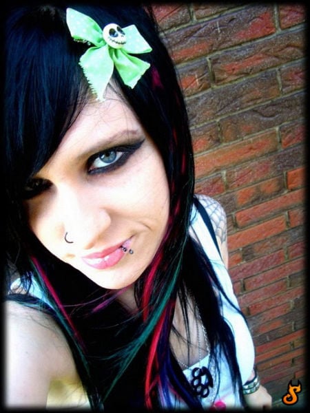 Emo Babes (71 pics)