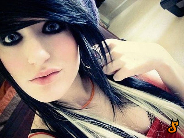 Emo Babes (71 pics)