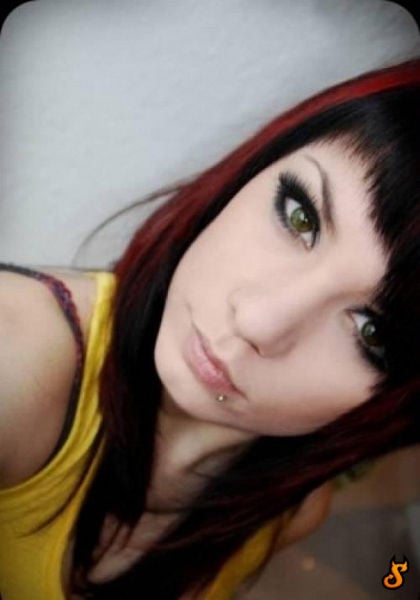Emo Babes (71 pics)