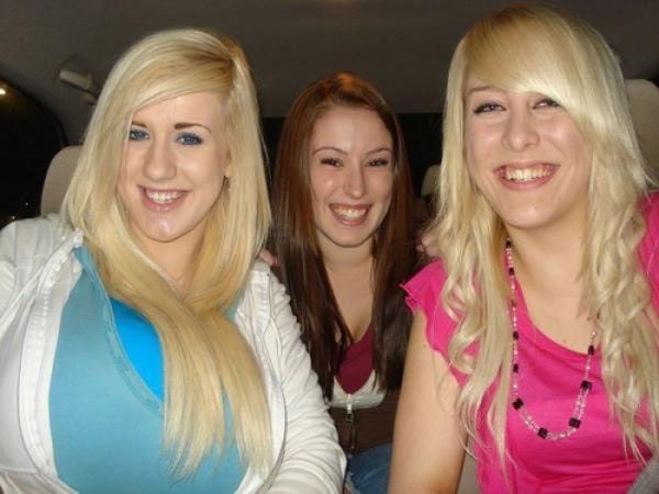 Would You Date Her? (9 pics)