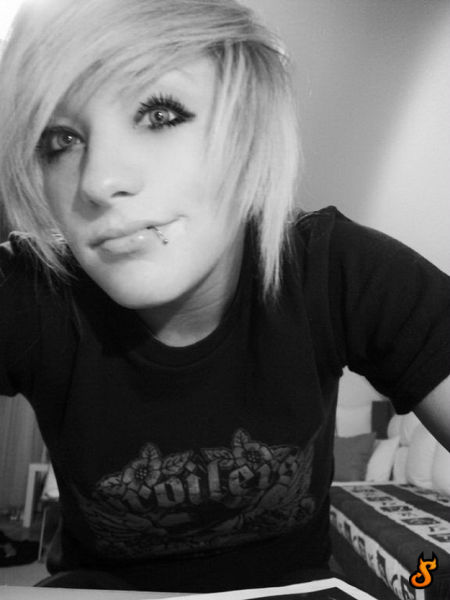 new selection with emo girls 35 pics 9.html - 35 HD Photos | Premium Gallery 2010