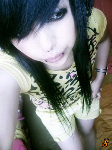 new selection with emo girls 35 pics 9.html - 35 HD Photos | Premium Gallery 2010