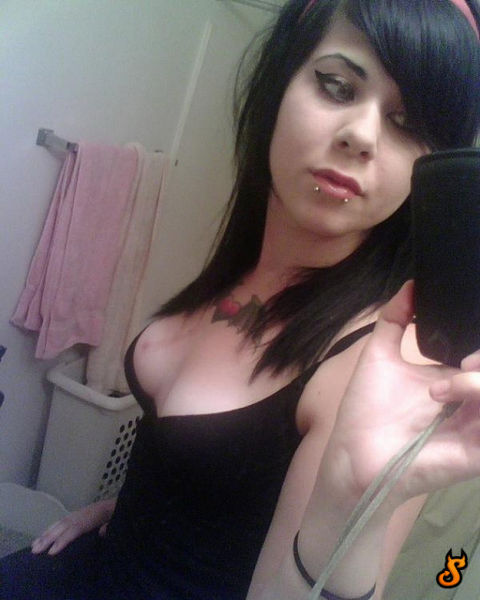 new selection with emo girls 35 pics 9.html - 35 HD Photos | Premium Gallery 2010