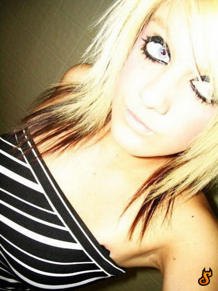 new selection with emo girls 35 pics 9.html - 35 HD Photos | Premium Gallery 2010