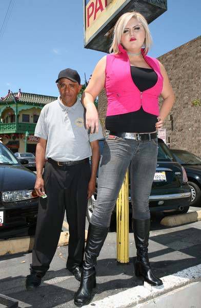 The Tallest Blonde in the World (19 pics)