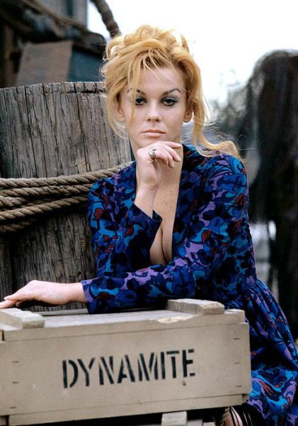 Rare Photographs of Celebrities. Part 10 (88 pics)