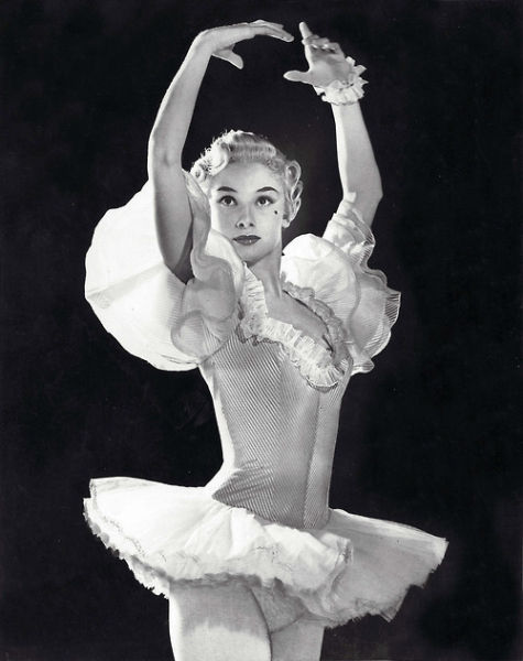 Rare Photographs of Celebrities. Part 12