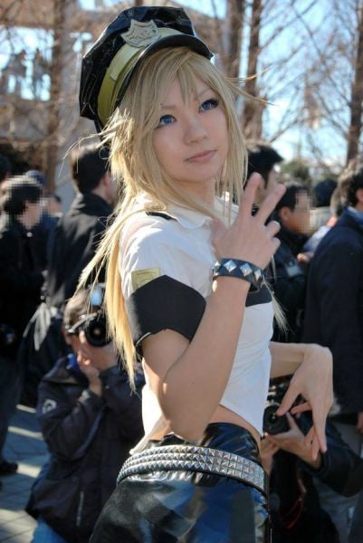 Sexy Cosplay Girls from Comiket