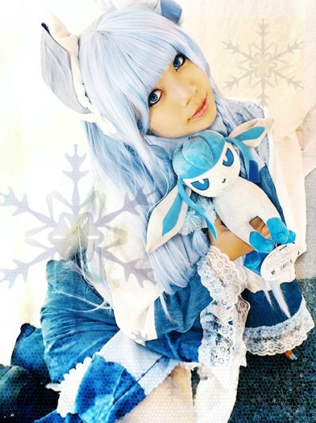 Cute Girls in Pokemon Cosplays