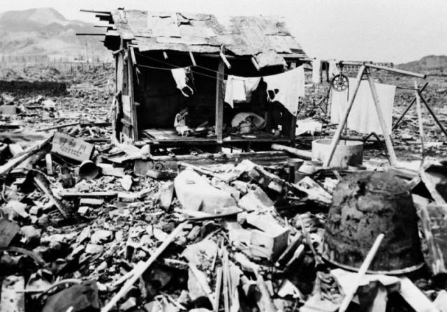 Frightening Hiroshima and Nagasaki Atomic Bomb Pictures