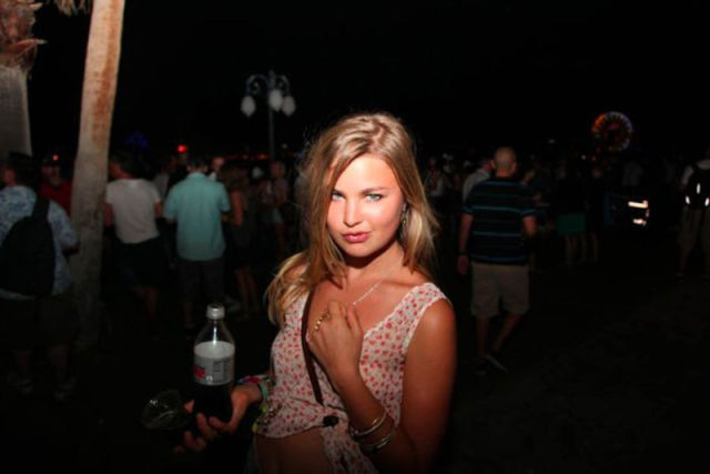 Coachella Music Festival: Half Naked Hot Young White Chicks Dancing