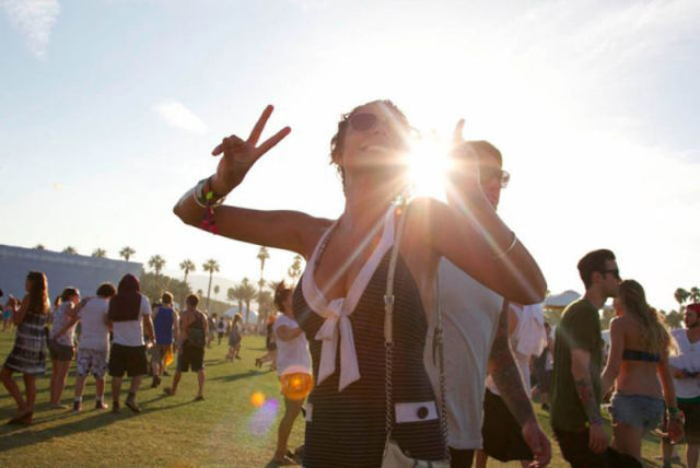 Coachella Music Festival: Half Naked Hot Young White Chicks Dancing