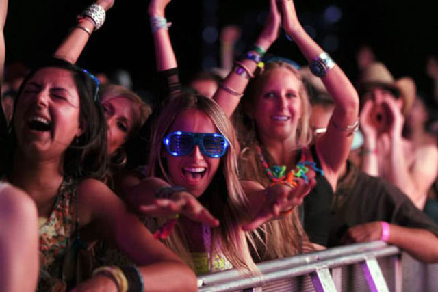 Coachella Music Festival: Half Naked Hot Young White Chicks Dancing