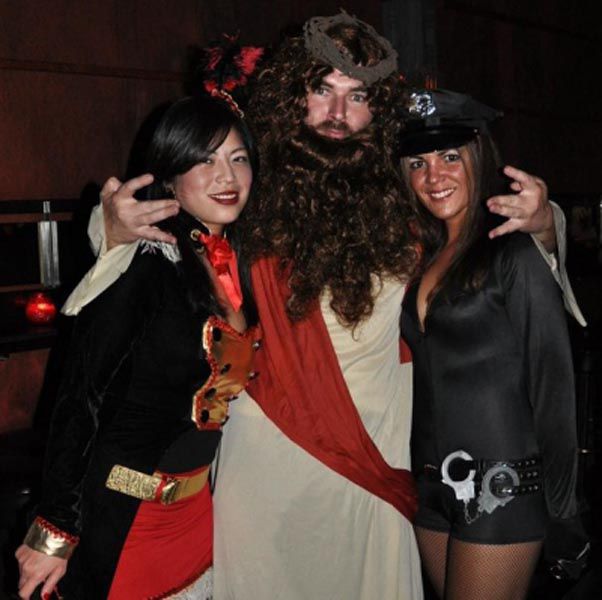 Jesus Partying With Super Hot Babes