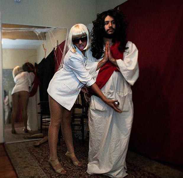 Jesus Partying With Super Hot Babes