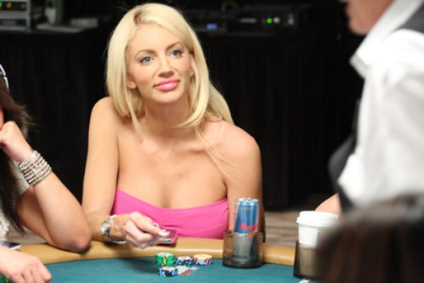Sexy Poker Women