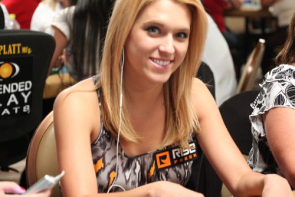 Sexy Poker Women