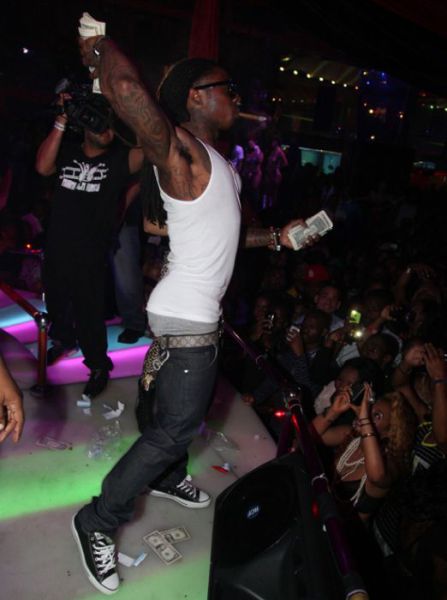Lil Wayne and Drake Make It Rain $250k at Strip Club