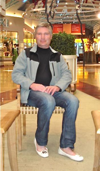 A Man Who Wears Ballet Flats in Public