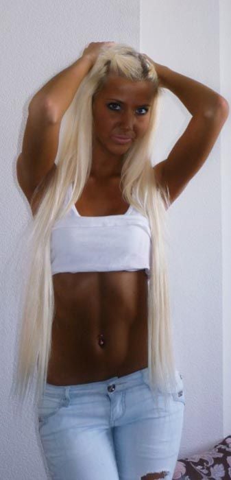 Girl In Love With Tanning