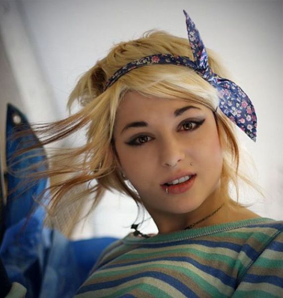 Cute Girls with Brown Eyes