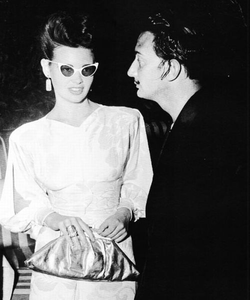 Rare Photographs of Celebrities. Part 17