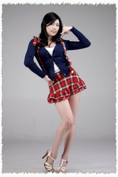 This Is How Asians Pose