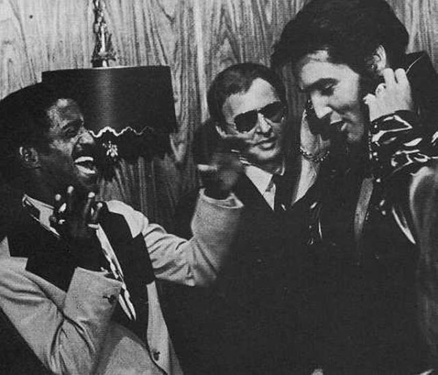 Rare Photographs of Celebrities. Part 19