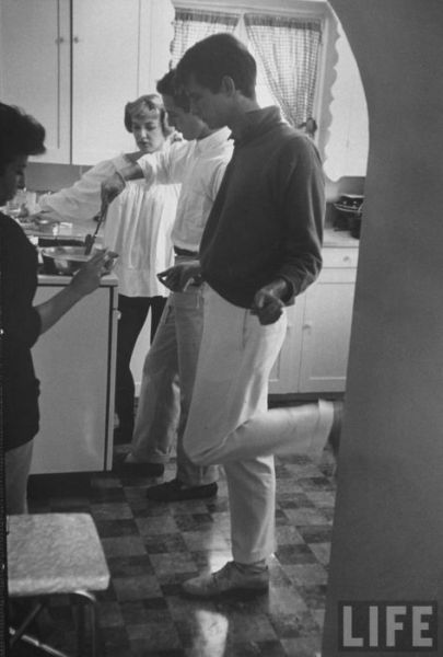 Celebs Hanging Out Together. Part 3