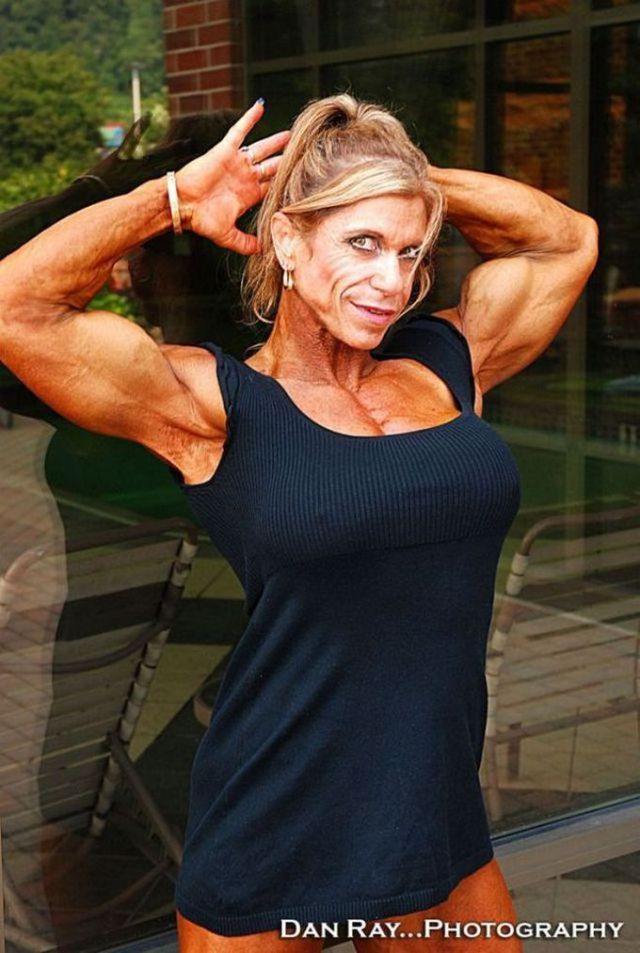 Michelle Brent’s Impressive Muscles