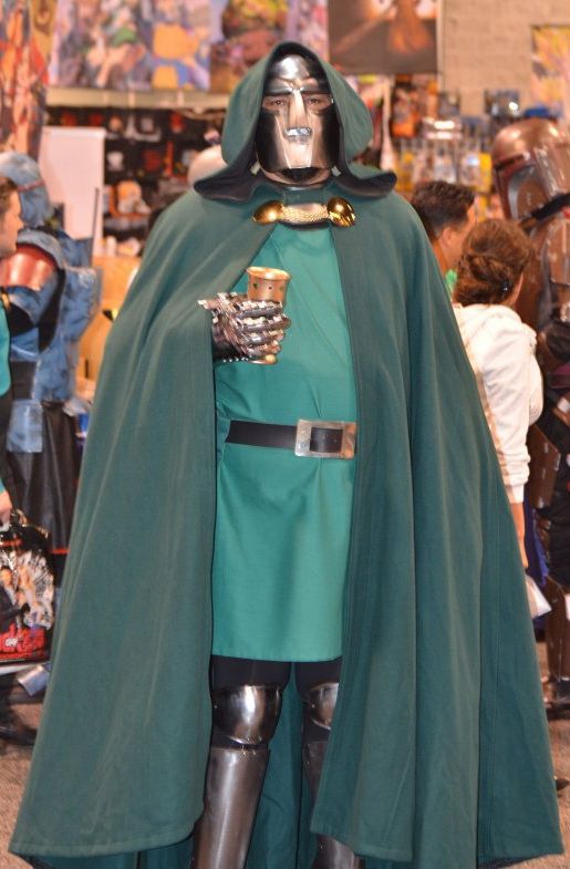 Supreme Cosplay Pics from the WonderCon 2012