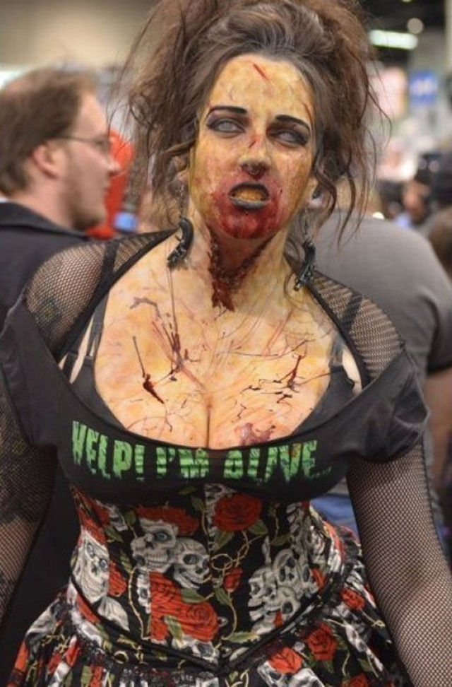 Supreme Cosplay Pics from the WonderCon 2012