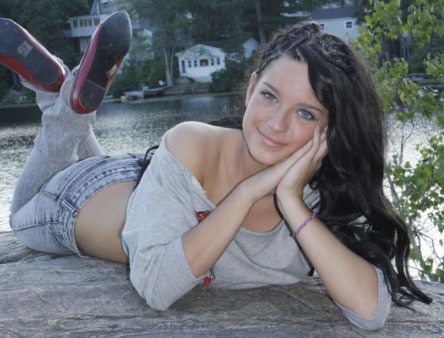 There Are Beautiful Girls Here: Part 4