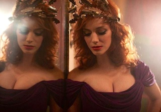 Christina Hendricks’ Mesmerizing Cleavage