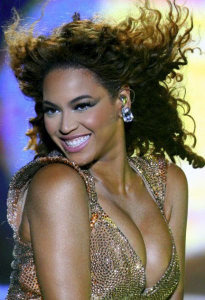 Wonderbra Names the Best Celebrity Cleavages