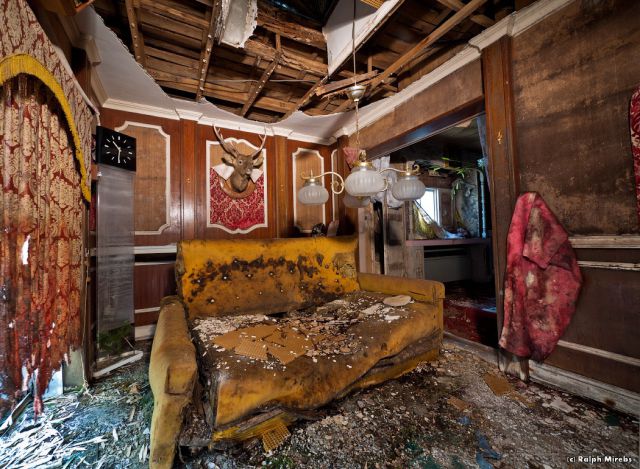 Abandoned Hotel in Japan