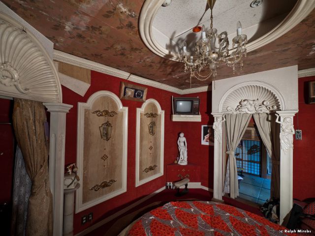 Abandoned Hotel in Japan