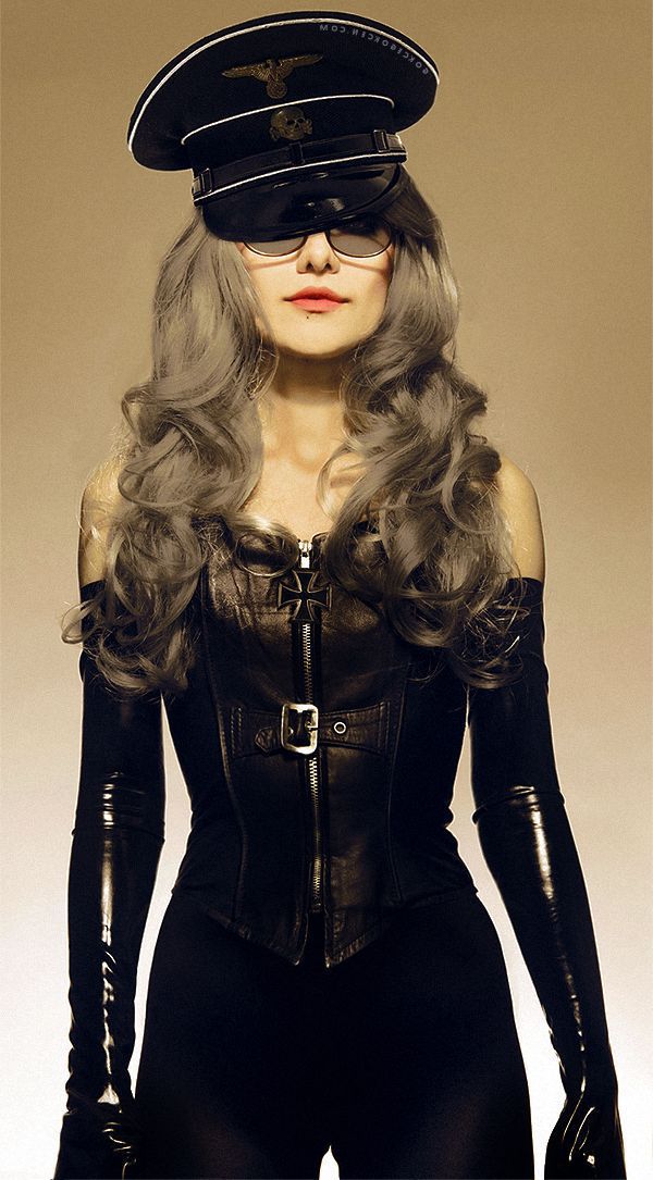 Time to See Some Hot Cosplay Girls