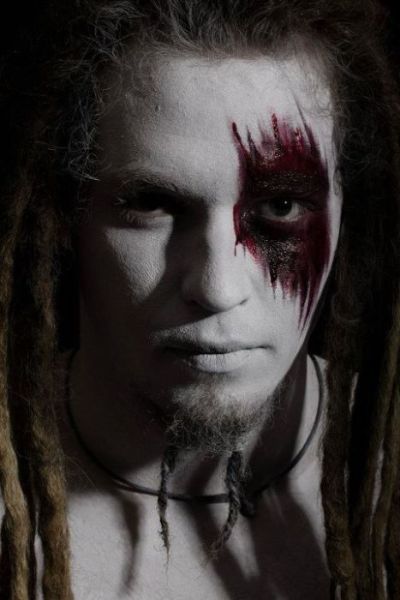 Weird “Glamorous Gore” Make-Up