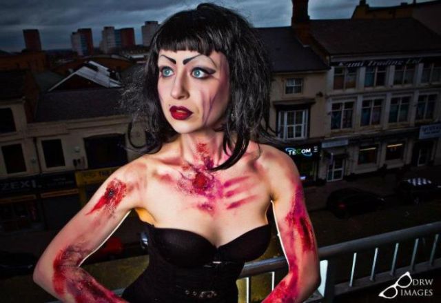 Weird “Glamorous Gore” Make-Up