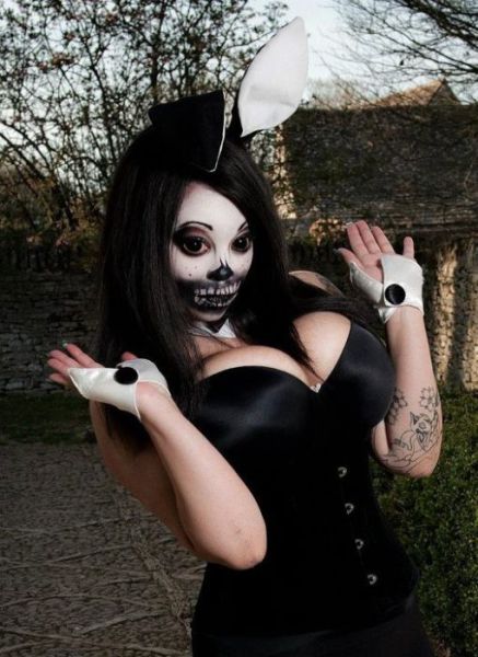 Weird “Glamorous Gore” Make-Up