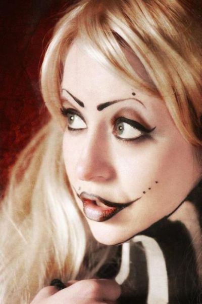 Weird “Glamorous Gore” Make-Up