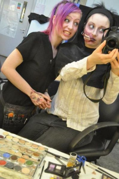 Weird “Glamorous Gore” Make-Up