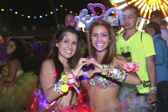 Cute Chicks from the Electric Daisy Carnival