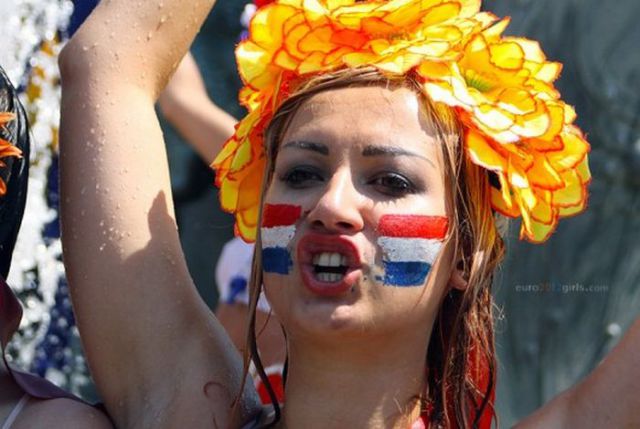Euro 2012’s Gorgeous Female Fans. Part 2